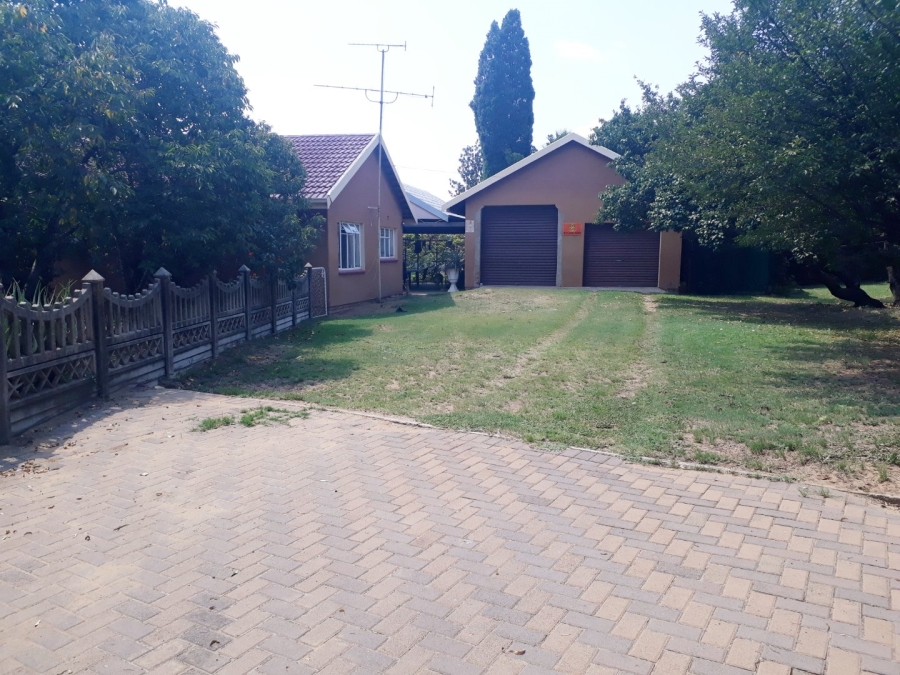 4 Bedroom Property for Sale in Vaalpark Free State